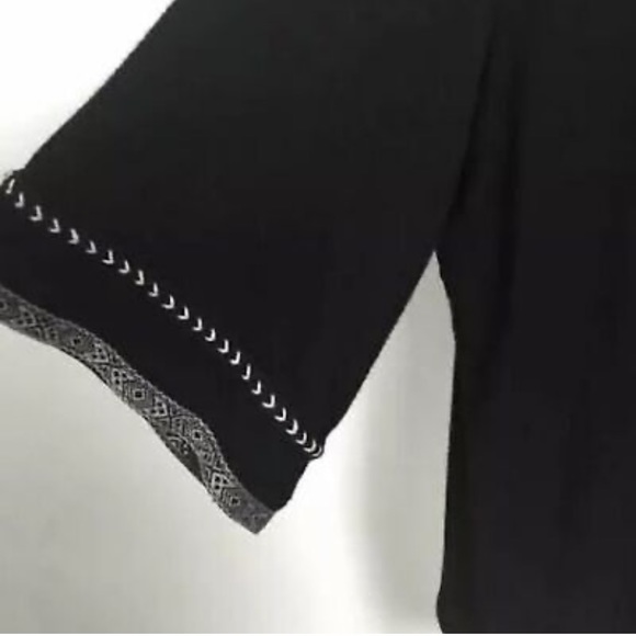 Anthropologie W5 Knit Top Black Bell Sleeve embroidery Tribal Trim Cropped Sz S - Picture 8 of 13